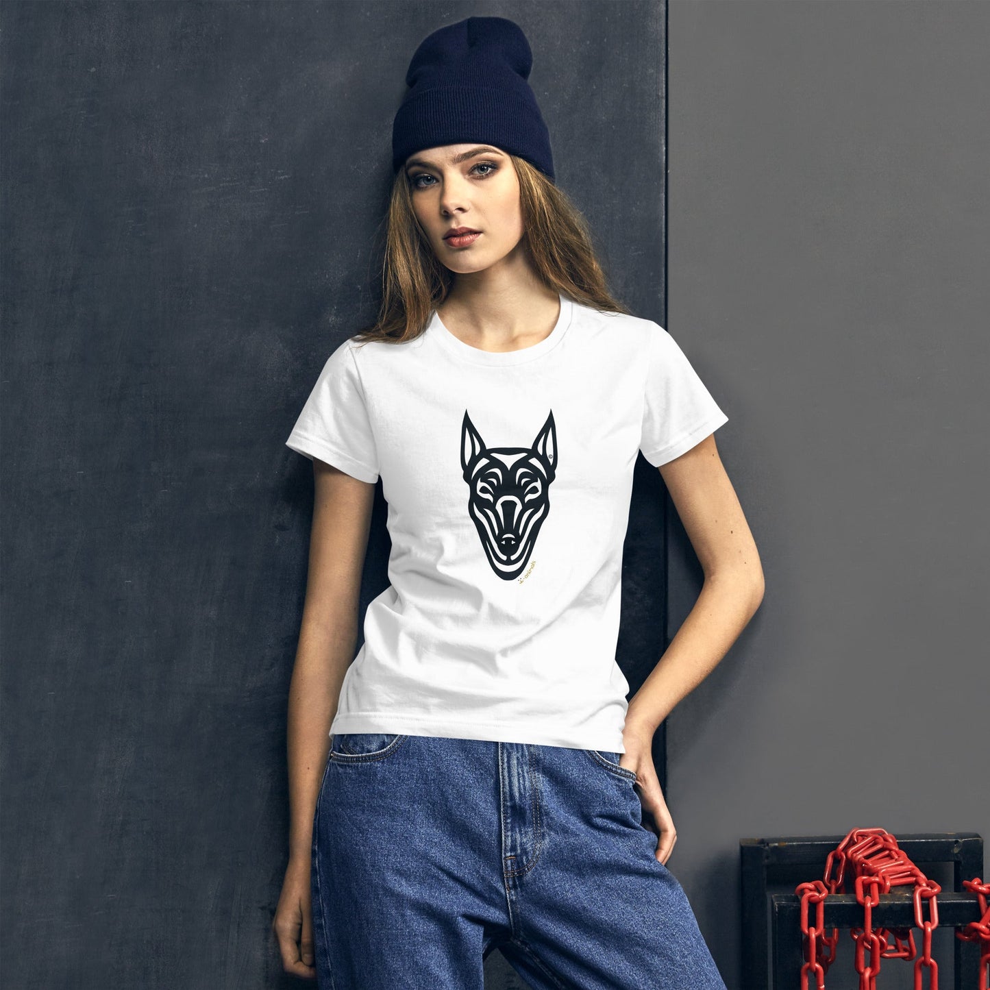 Camiseta feminina de manga curta - Doberman - Tribal - Cores Claras i-animals