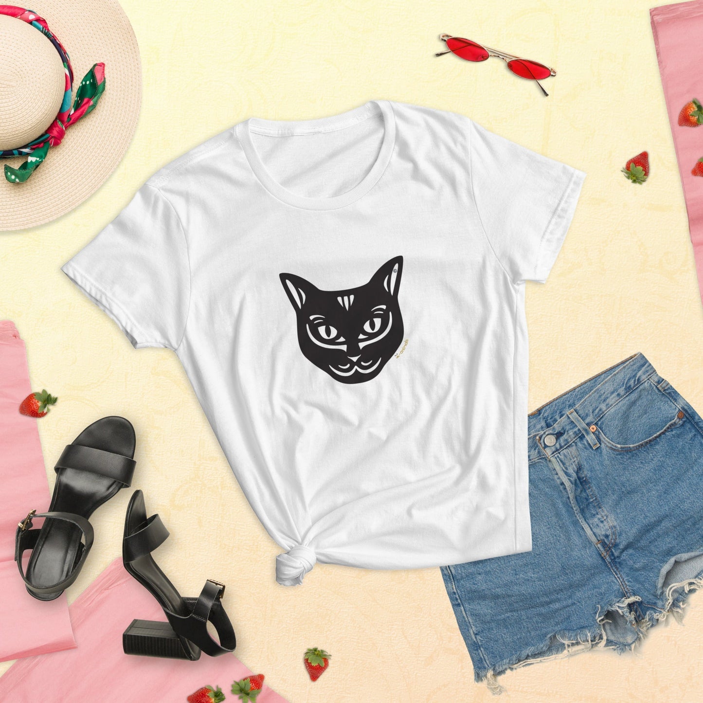 Camiseta feminina de manga curta - Gato Preto - Cores claras i-animals